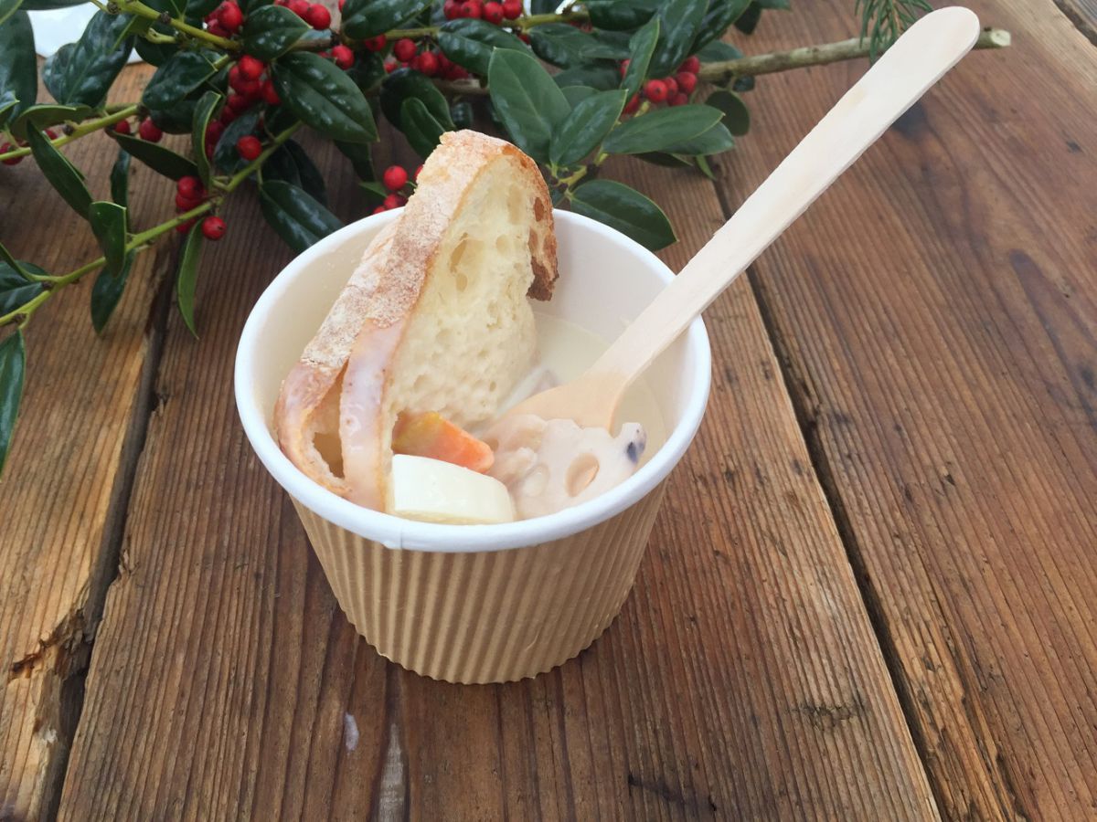 いたぎ家の神戸たっぷりのクリームシチュー 600円