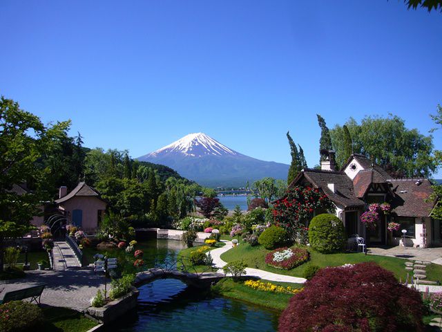 ひょっこり富士山を探して 富士山周辺の絶景ドライブコース るるぶ More