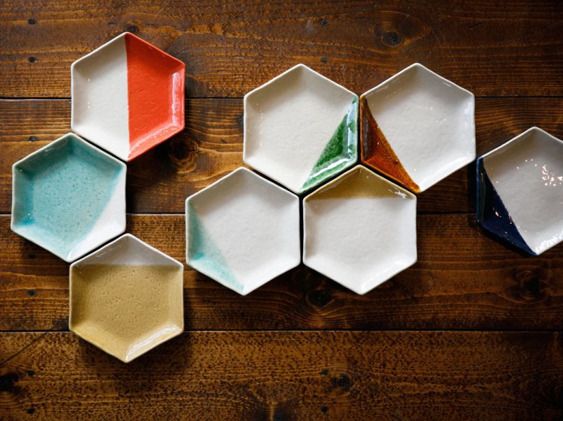 ギフトにもどうぞ。“六角形”のお皿は盛り付けの楽しみ広げる秘密道具