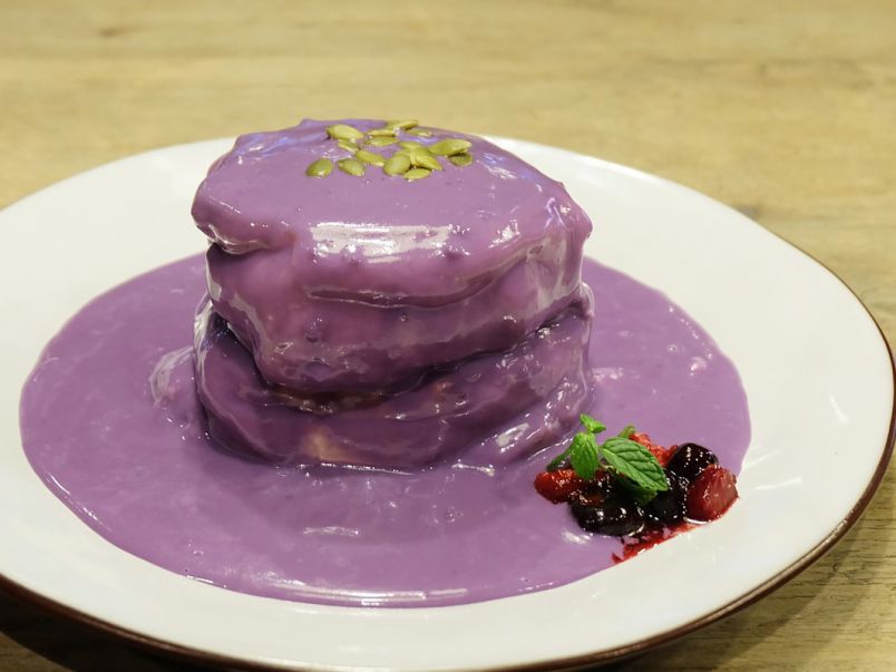 紫なんて初めて！見て驚き、食べて健康の仰天ビジュアルパンケーキ