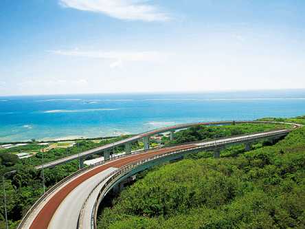 ディープな沖縄を体感！魅惑の本島南部ドライブプラン