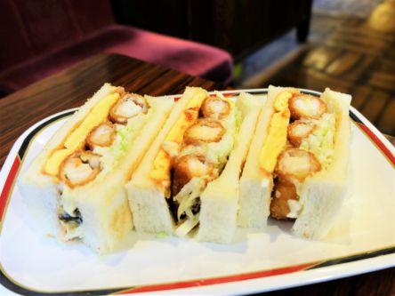 名物・エビフライがぎっしり！名古屋で食べる美味サンドに舌鼓