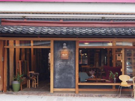 大津の商店街に古民家×北欧のレトロモダンなカフェがオープン