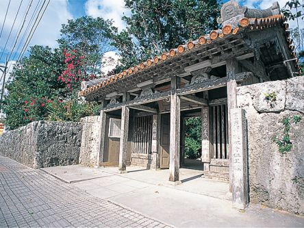 沖縄県のおすすめ初詣スポット、2022年の初詣行事やご利益は？