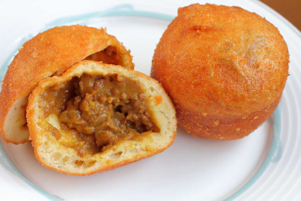 カレーパン 200円