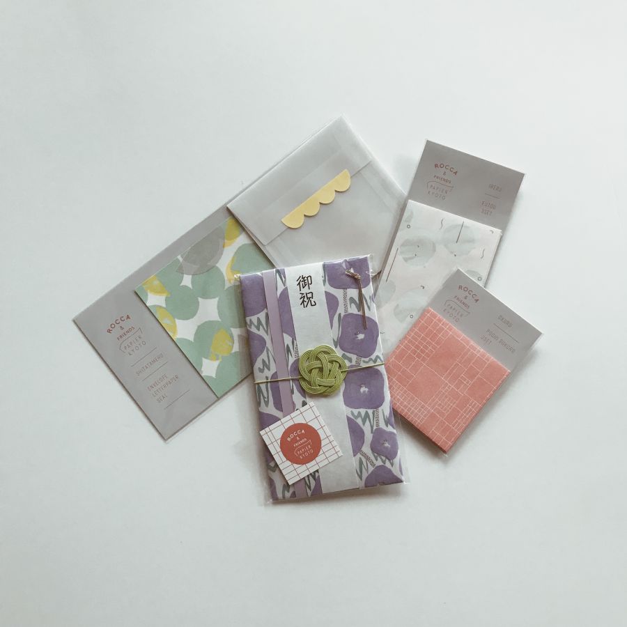 WAU(ご祝儀袋) 850円、SHITATAMERU(レターセット) 680円、OKURU(正方形ポチ袋) 380円、IRERU(長方形ポチ袋) 480円