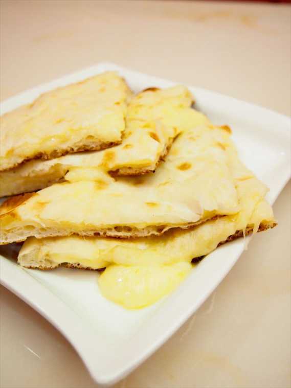 チーズナン:650円